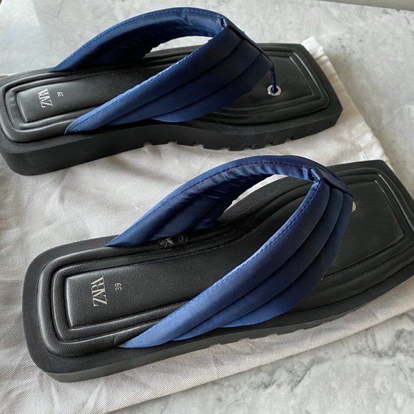 Quilted Platform Zara Sandals - Picture 6 of 9